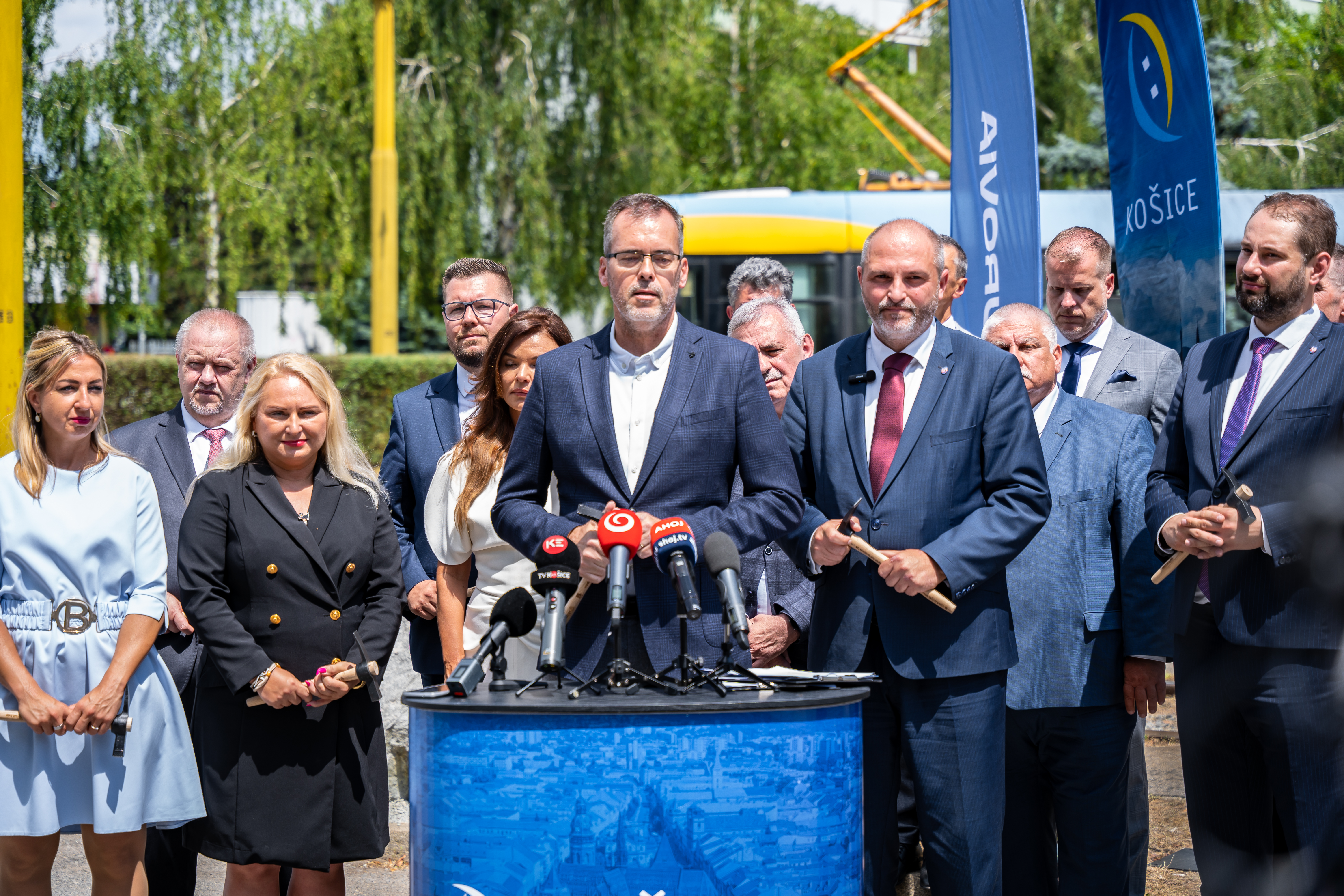 Tlacovy brifing - Modernizacia elektrickovych trati MET 2-29